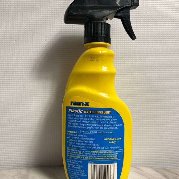 Rain-X Plastic Water Repellent - Picture 3 of 3